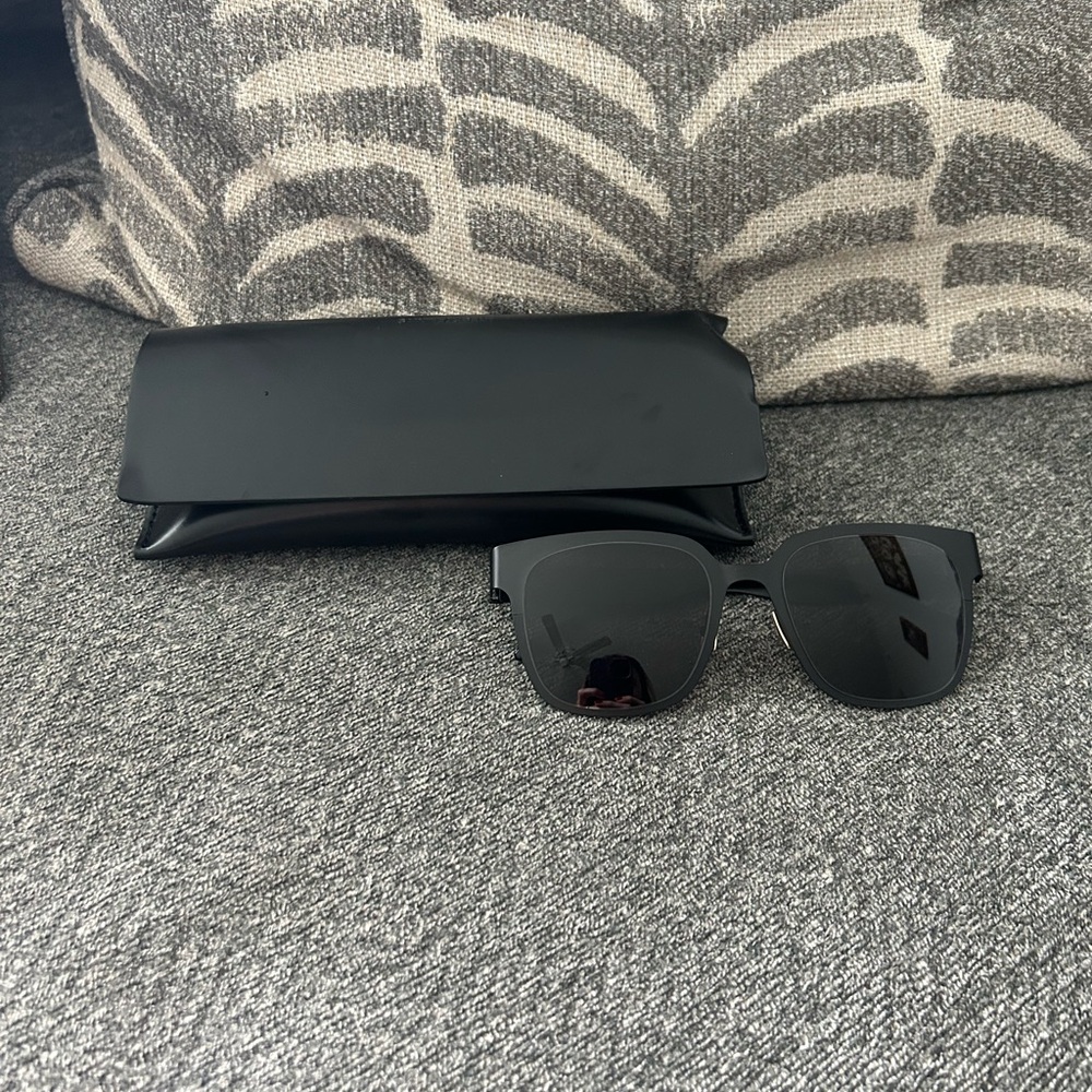 Saint Laurent SLM41 Sunglasses - Picture 5 of 8